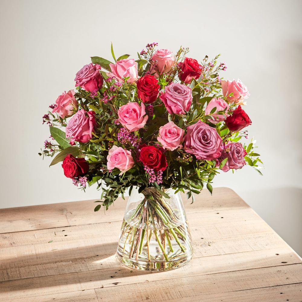 Send the 'Eternal Kiss' Valentine's Day bouquet | Arena Flowers
