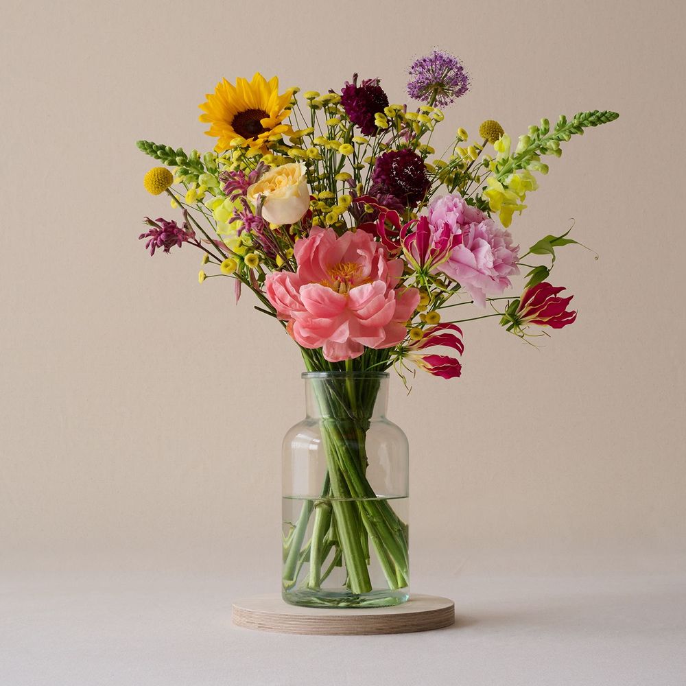 Bouquet2_nameTbc_peony-0093_RT_CROP.jpg