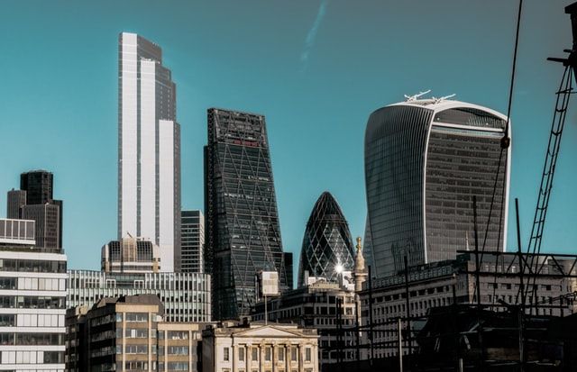 One of London’s major transport hubs, Liverpool Street is the UK’s third busiest railway station. Located in the City of London in the ward of Bishopsgate Without, Liverpool Street is right next to some of the city’s most iconic modern buildings, including the Gherkin, the ‘Walkie-Talkie’ and the ‘Cheesegrater’.